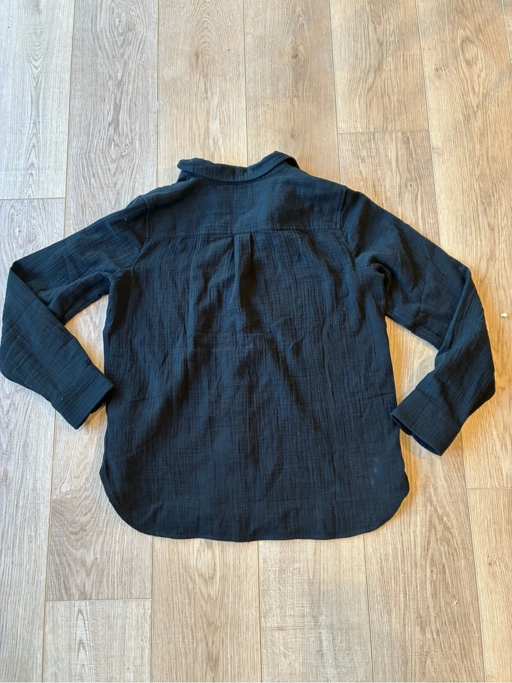 J Crew Black Button-Up cotton crinkle Lightweight Shirt long sleeve M relaxed